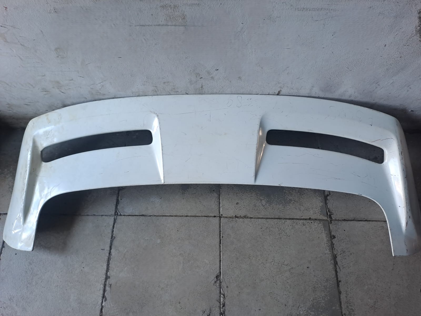 REAR SPOILER